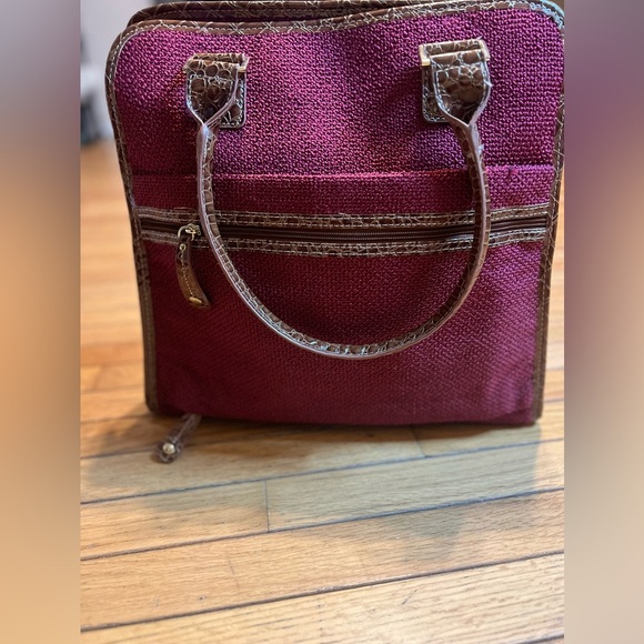 Samantha Brown Purse Overnight Tote Burgundy Woven Croc Snakeskin Print - Picture 4 of 8